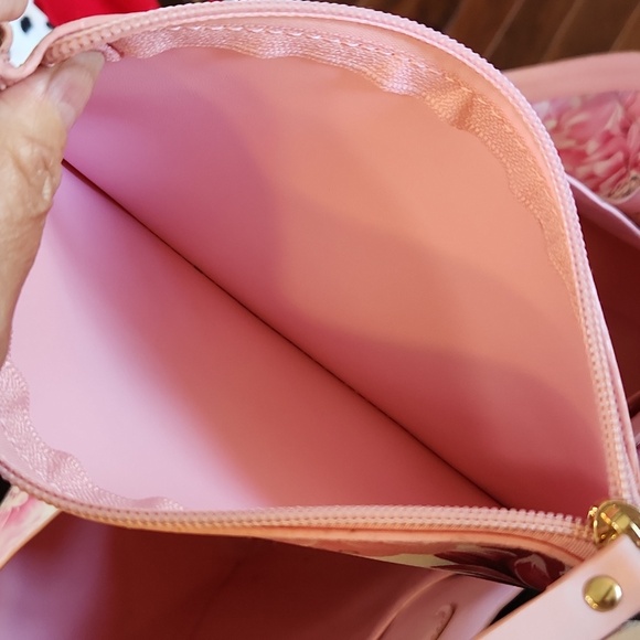 Tabitha Webb Pink White Floral Tote & Wristlet - Picture 13 of 16